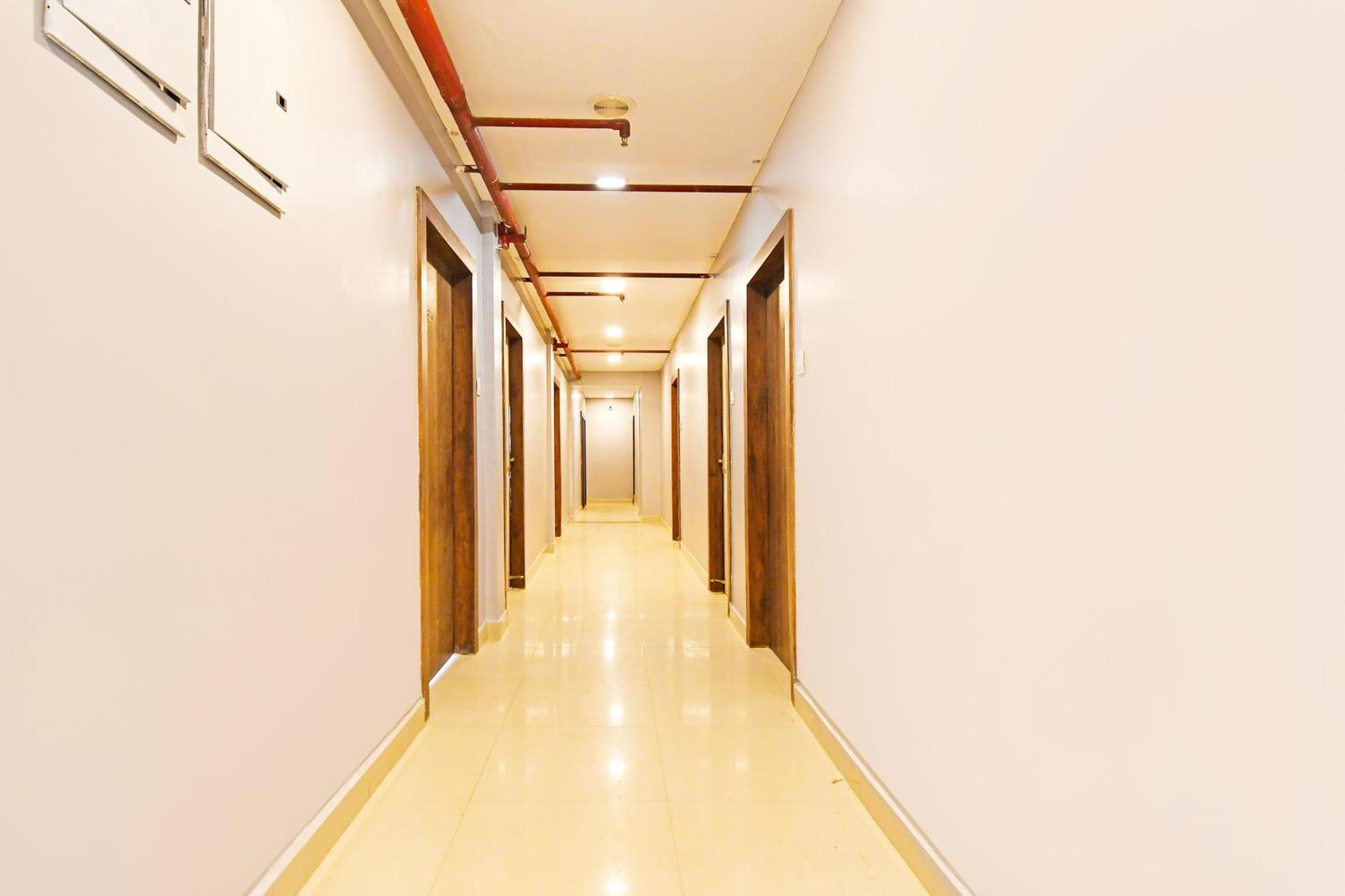 Super Townhouse Mancheswar Industrial Estate Hotel Бхубанешвар Екстериор снимка