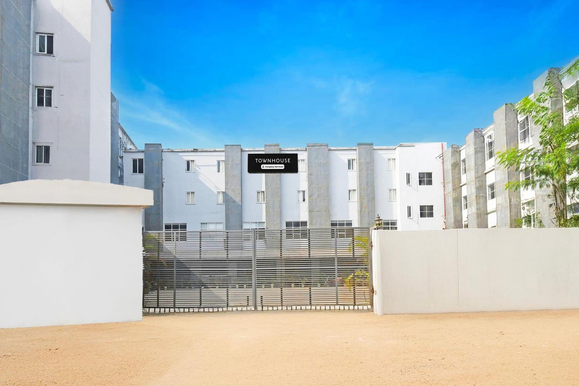 Super Townhouse Mancheswar Industrial Estate Hotel Бхубанешвар Екстериор снимка
