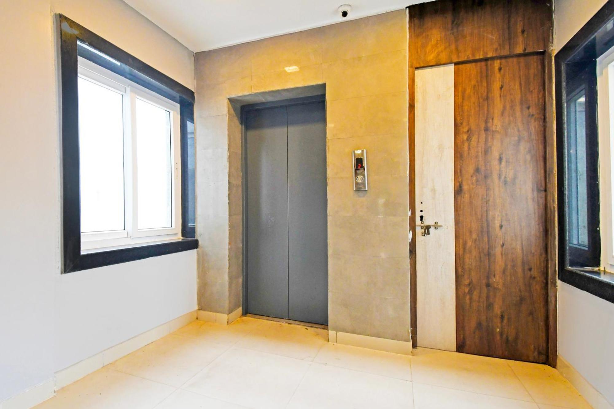 Super Townhouse Mancheswar Industrial Estate Hotel Бхубанешвар Екстериор снимка