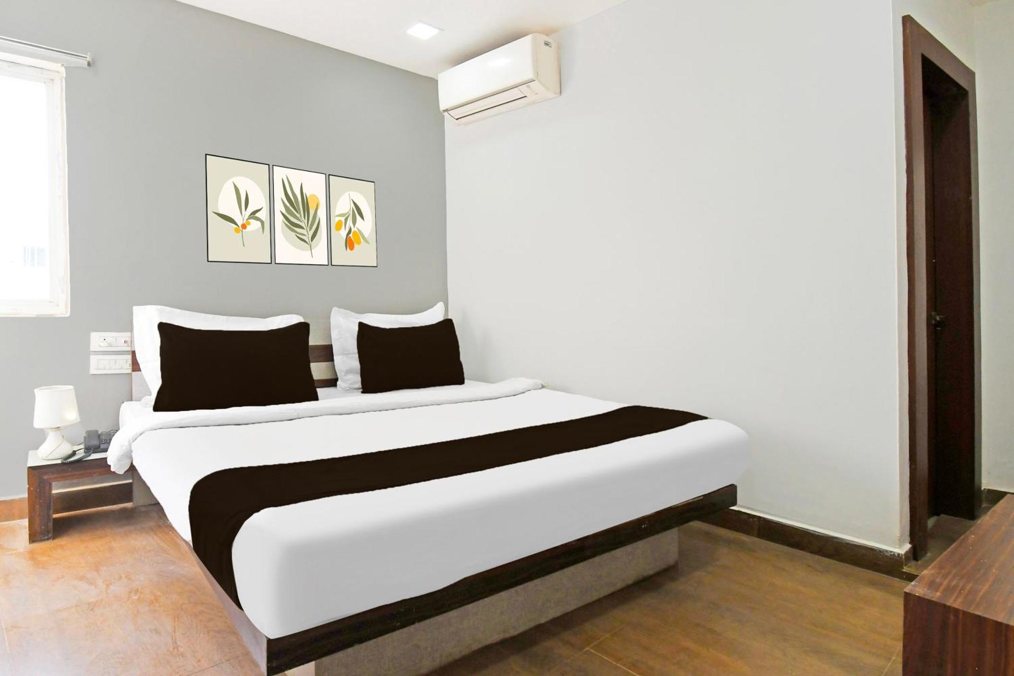 Super Townhouse Mancheswar Industrial Estate Hotel Бхубанешвар Екстериор снимка