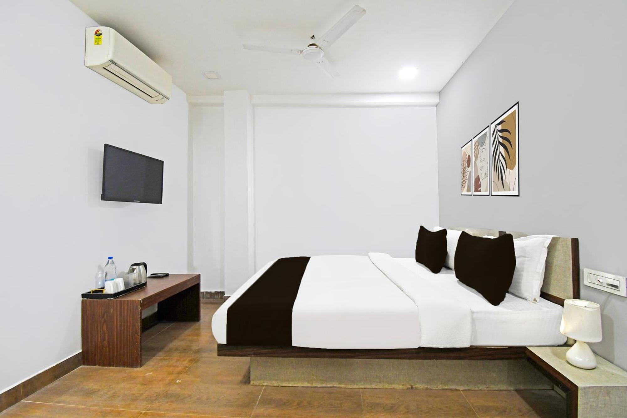 Super Townhouse Mancheswar Industrial Estate Hotel Бхубанешвар Екстериор снимка