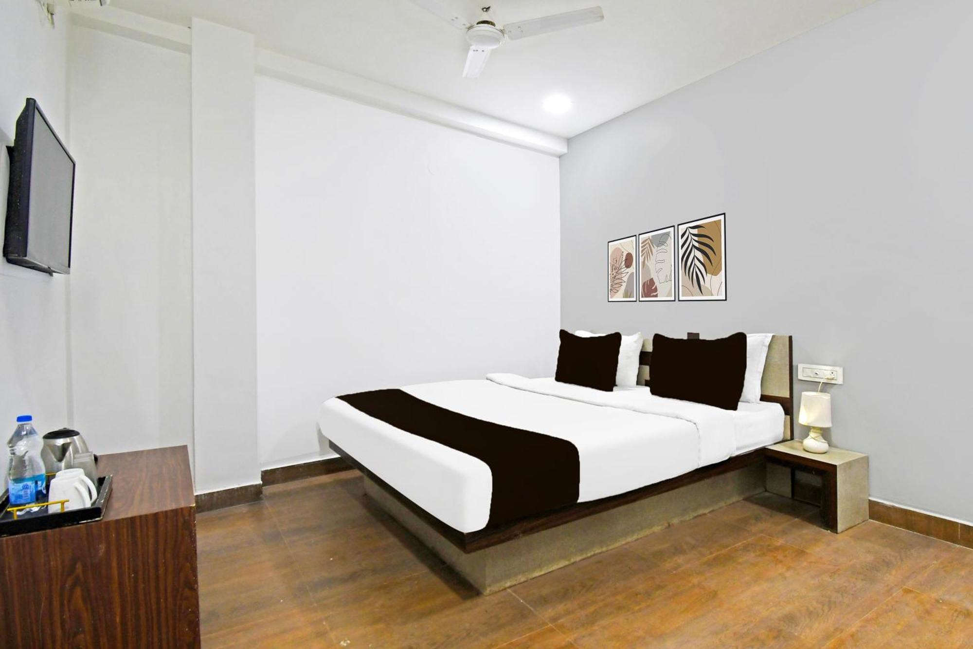 Super Townhouse Mancheswar Industrial Estate Hotel Бхубанешвар Екстериор снимка